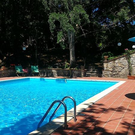 Villa La Nussa Каполона Экстерьер фото