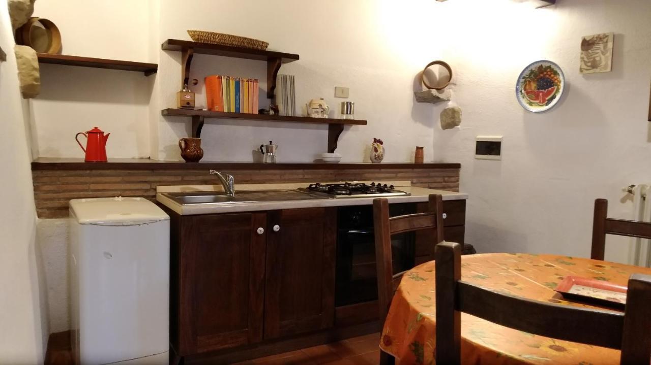 Villa La Nussa Каполона Экстерьер фото