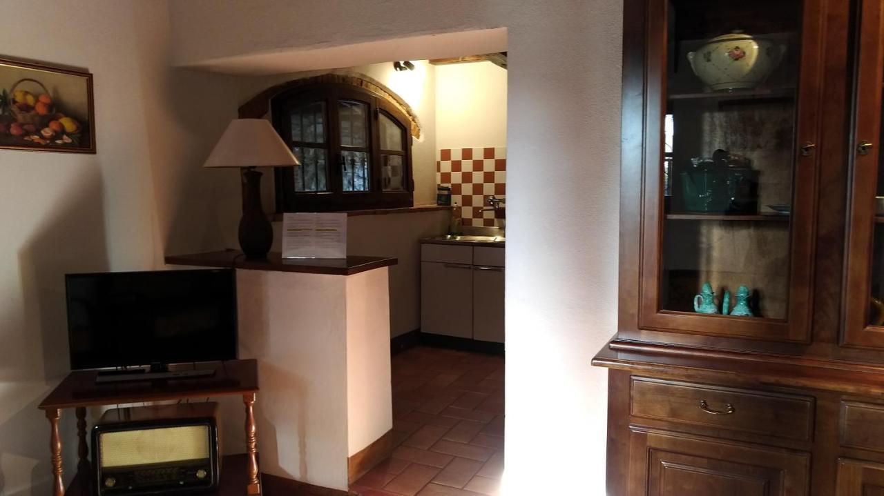 Villa La Nussa Каполона Экстерьер фото